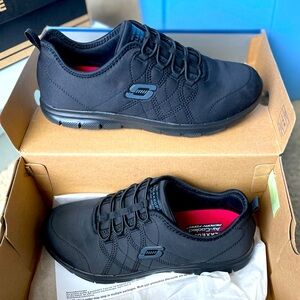 NWT Sketchers Slip-Resistant Memory Foam Sneakers, Black, Size 8.5